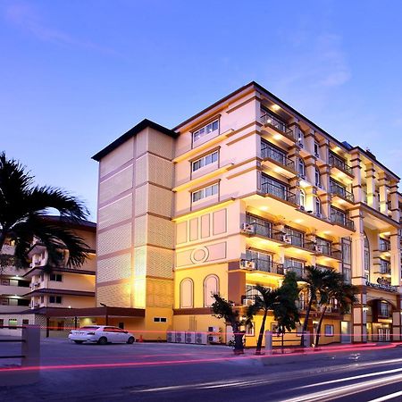 Victoria Nimman Hotel Chiang Mai Buitenkant foto
