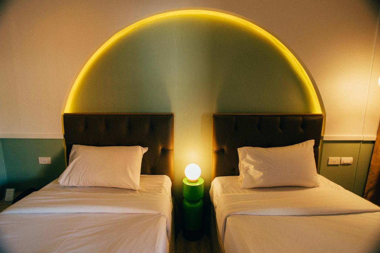 Victoria Nimman Hotel Chiang Mai Buitenkant foto