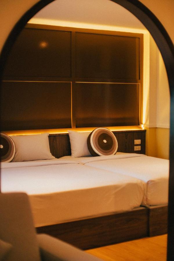 Victoria Nimman Hotel Chiang Mai Buitenkant foto